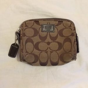 Signature Coach make up bag